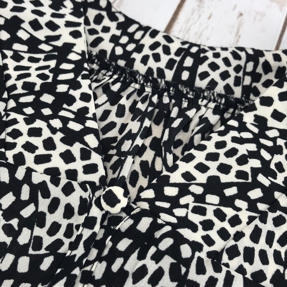 ✨ Who What Wear Polka Dot Sleeveless Blouse - Picture 7 of 8